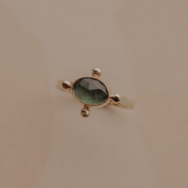 Oval Moss Aquamarine Ring with Dots - 14k Gold