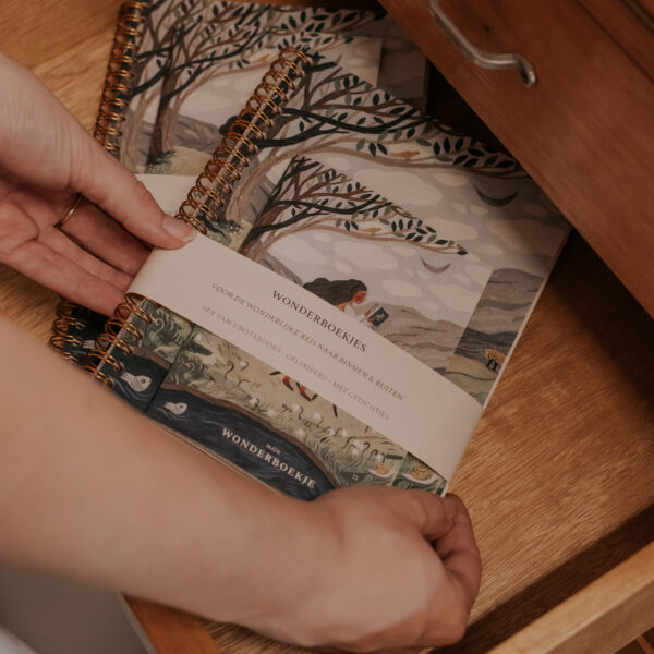 Wonderboekje van Litte Universe, te koop bij bobini roots
