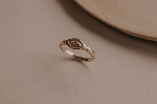 Gold ring designed like an eye