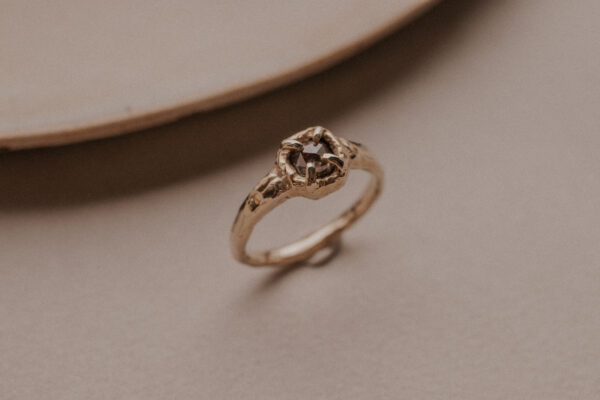 Molten Emerald Diamond Prong Ring - 9k Gold - Image 2