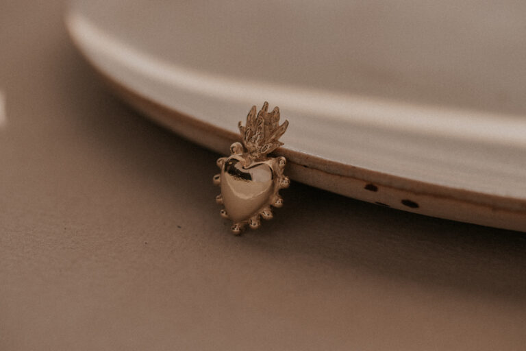 Gold sacred heart charm for necklaces