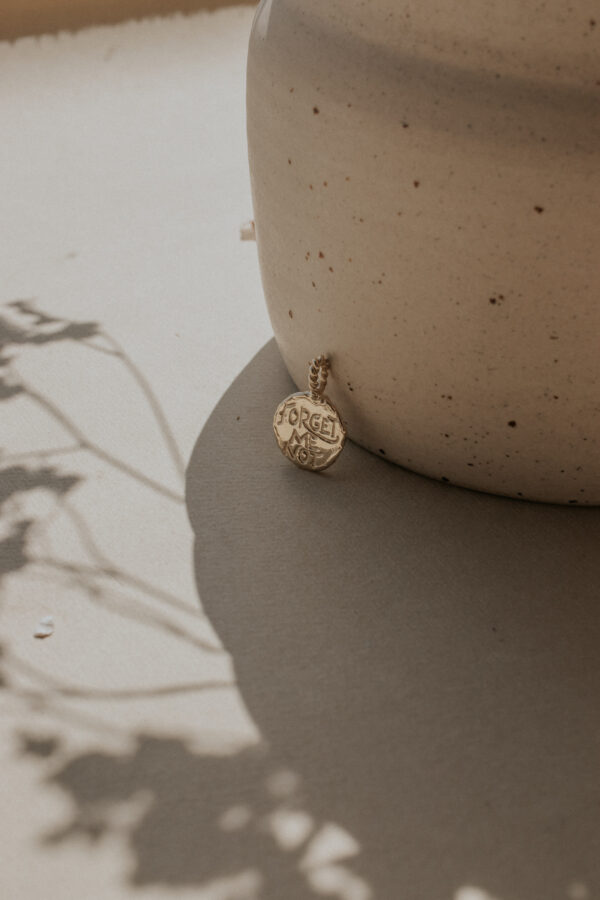 Charm for necklace with Forget-Me-Not text