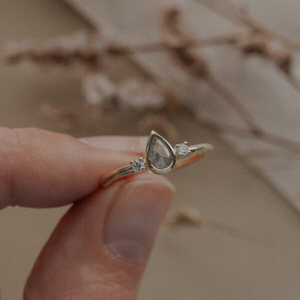 Ring with Teardrop Ice Diamond & Accent Diamonds - 14k Gold