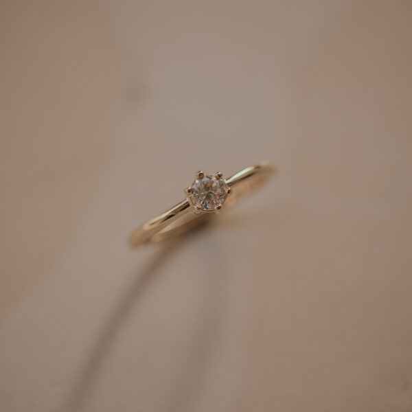 Solitaire Ring with Diamond - 14k Gold