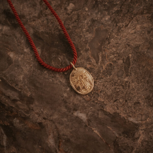 Lightkeeper Charm met Satijnkoord - Brass/Messing