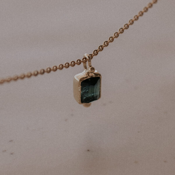 Hanger groene toermalijn – 14k goud
